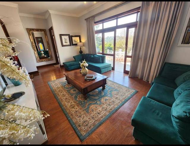 7 BEDROOM HOUSE FOR SALE IN WATERKLOOF RIDGE